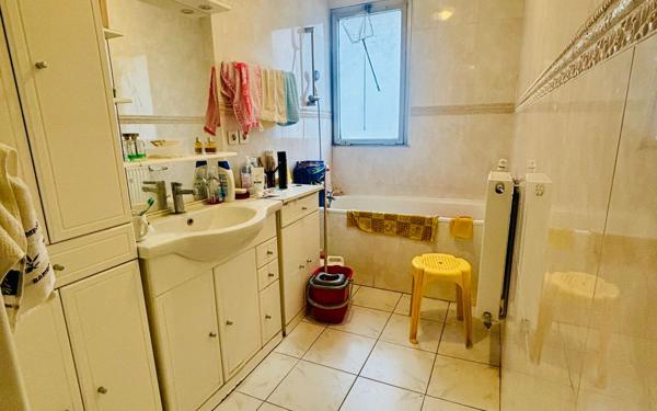 Appartement à vendre    5 pièces • 104 m2 La Courneuve