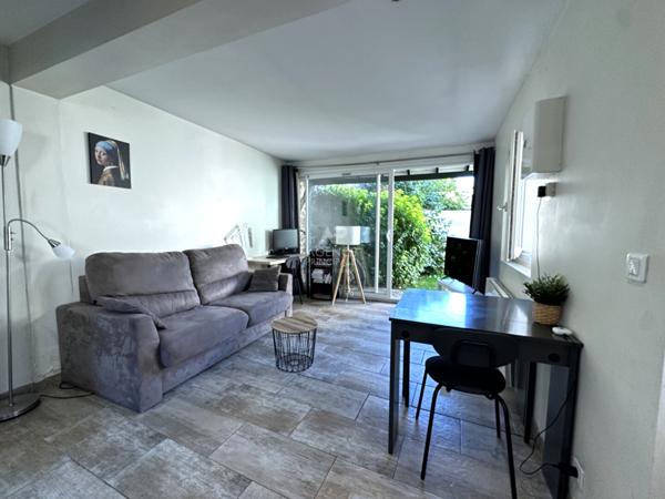 CHAVILLE - Appartement studio Loyer 742 €/mois charges comprises **  - Référence  750-C