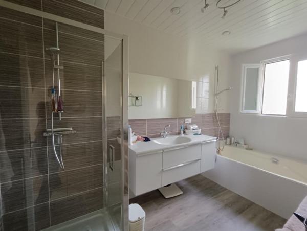 29520 Châteauneuf du Faou maison avec vie de plain pied 4 chambres grand salon