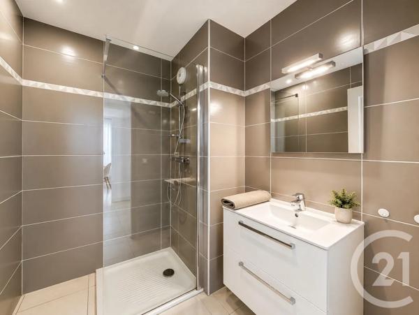 Appartement T3 à vendre  3 pièces - 70,70 m 2   CALVI  - 202