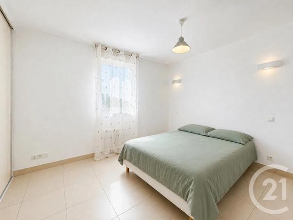 Appartement T3 à vendre  3 pièces - 70,70 m 2   CALVI  - 202