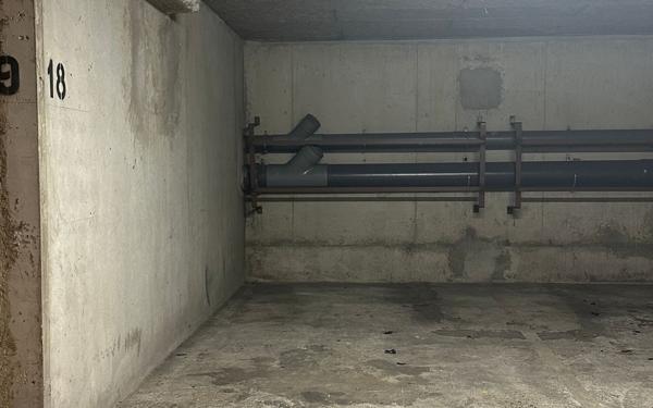 Stationnement à louer    Paris 11