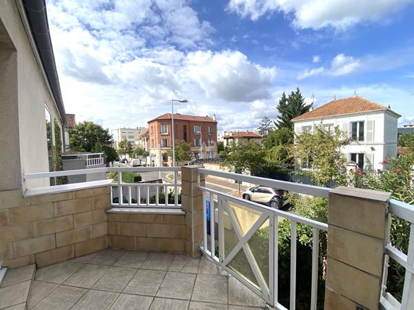 Appartement Nanterre 5 pièce(s) 94 m2 au sol 474 000 € **  - Référence  15556