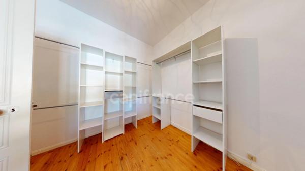 Dpt Charente Maritime (17), à vendre ECHILLAIS maison de caractère d’une surface habitable de 179 M2 , local professionnel, garage fermé privatif, le tout sur un terrain clos de 616 M2