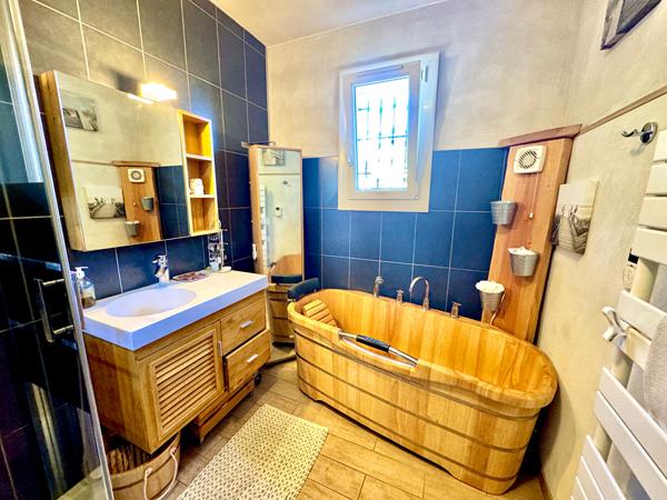 Maison familiale de plain-pied ? 5 chambres ? 146 m² ? Terrain 765 m² ? Salon-de-Provence (Pilon Blanc)