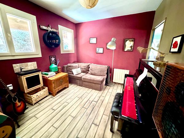 Maison familiale de plain-pied ? 5 chambres ? 146 m² ? Terrain 765 m² ? Salon-de-Provence (Pilon Blanc)