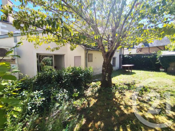 Maison à vendre  4 pièces - 250,40 m 2   LIGNIERES  - 18