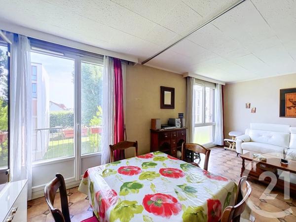 Appartement F4 à vendre  4 pièces - 62,11 m 2   CHOISY LE ROI  - 94