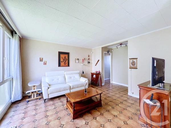 Appartement F4 à vendre  4 pièces - 62,11 m 2   CHOISY LE ROI  - 94