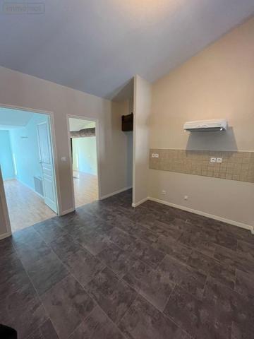 Appartement à louer à Langres en Haute-Marne (52200), ref : 020/689