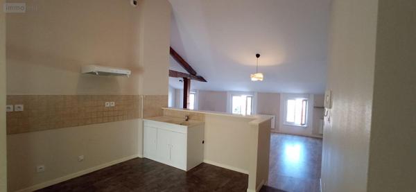 Appartement à louer à Langres en Haute-Marne (52200), ref : 020/689