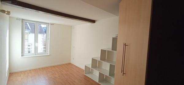 Appartement à louer à Langres en Haute-Marne (52200), ref : 020/689