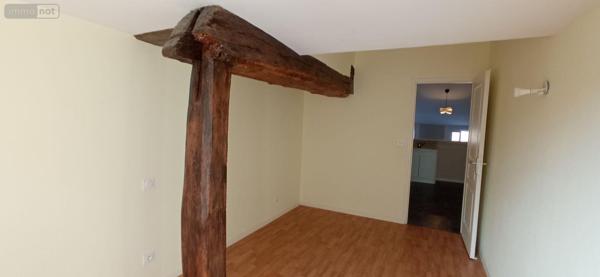 Appartement à louer à Langres en Haute-Marne (52200), ref : 020/689