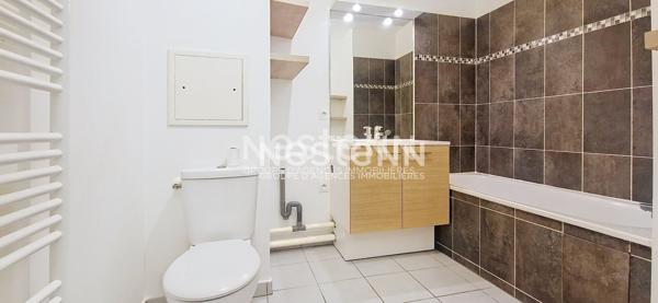À LOUER , Bois d'Arcy - Croix Bonnet , Appartement 2 pièces de 39 m² avec terrasse et parking s/sol