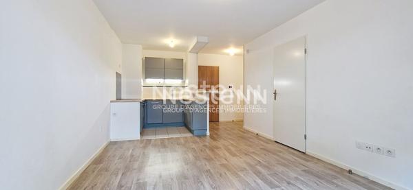 À LOUER , Bois d'Arcy - Croix Bonnet , Appartement 2 pièces de 39 m² avec terrasse et parking s/sol