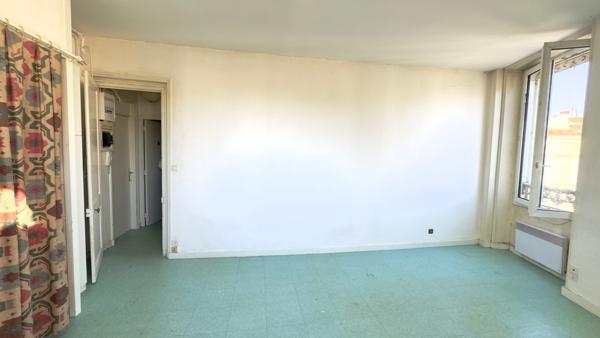 Studio a fort potentiel au coeur du centre-ville