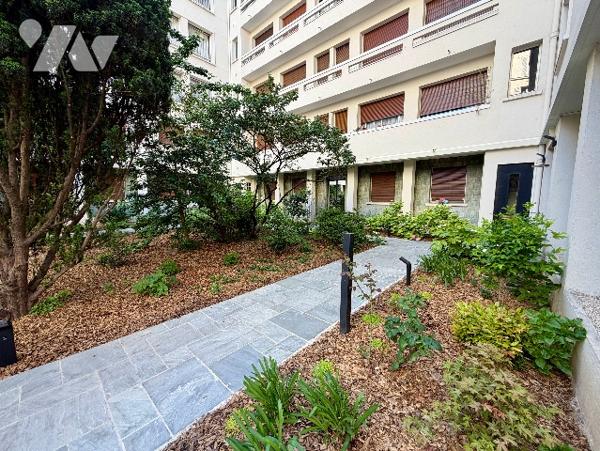 PARIS 7ᵉ – Gros-Caillou – 15 Avenue Franco-Russe - Grand deux-pièces 58,5m²