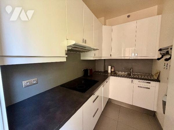 PARIS 7ᵉ – Gros-Caillou – 15 Avenue Franco-Russe - Grand deux-pièces 58,5m²