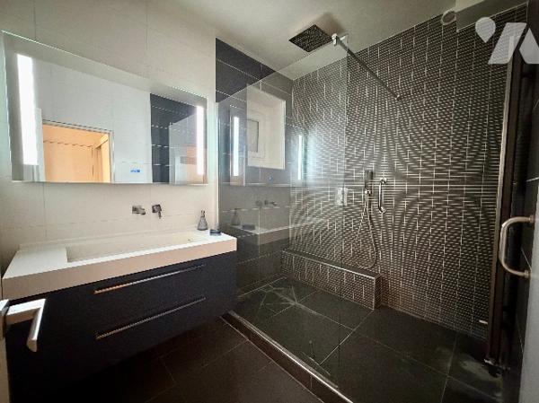 PARIS 7ᵉ – Gros-Caillou – 15 Avenue Franco-Russe - Grand deux-pièces 58,5m²
