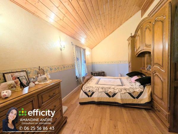 Maison
         6 pièces
        - 208 m² Exclusivité 540 000 € *