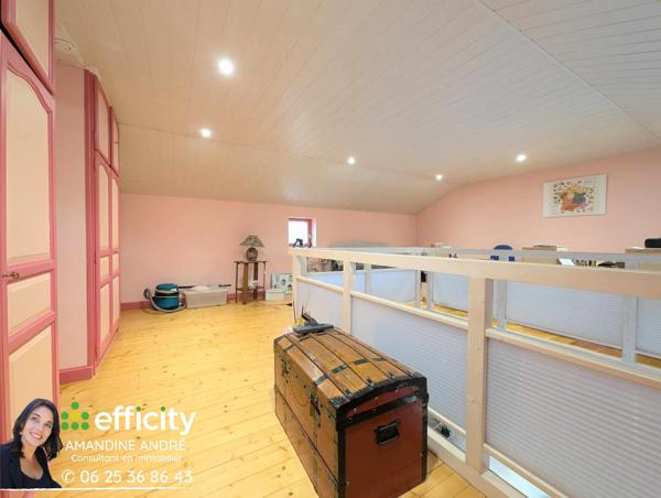 Maison
         6 pièces
        - 208 m² Exclusivité 540 000 € *