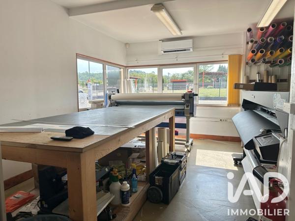 Publicité​ à vendre 1 750 m² Grillon