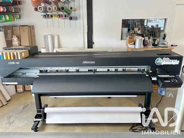 Publicité​ à vendre 1 750 m² Grillon