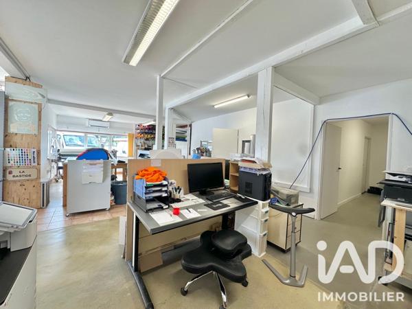 Publicité​ à vendre 1 750 m² Grillon