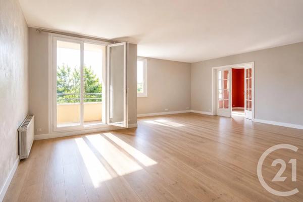 Appartement à vendre  5 pièces - 116,68 m 2   CRETEIL  - 94