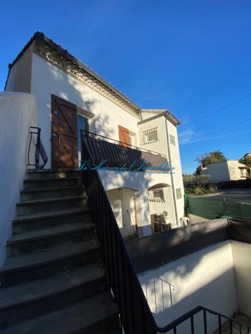 Alès, proche centre-ville maison avec deux appartements.