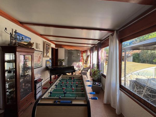 GIGEAN(34), À VENDRE MAISON PLAIN-PIED P5, SURFACE TOTALE 167 m2, TERRAIN 767 m2, T2 INDÉPENDANT, PISCINE, GARAGE