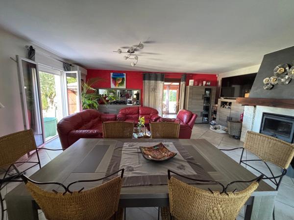 GIGEAN(34), À VENDRE MAISON PLAIN-PIED P5, SURFACE TOTALE 167 m2, TERRAIN 767 m2, T2 INDÉPENDANT, PISCINE, GARAGE