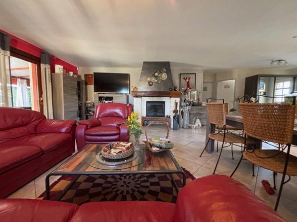 GIGEAN(34), À VENDRE MAISON PLAIN-PIED P5, SURFACE TOTALE 167 m2, TERRAIN 767 m2, T2 INDÉPENDANT, PISCINE, GARAGE