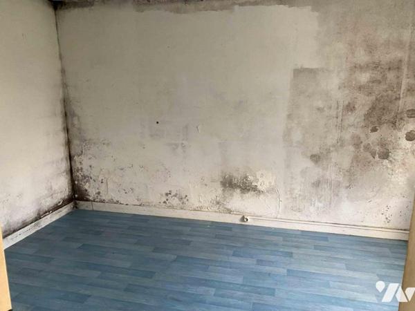 LA SELLE LA FORGE, limite de FLERS: Maison d'habitation à restaurer d'environ 66 m² habitable