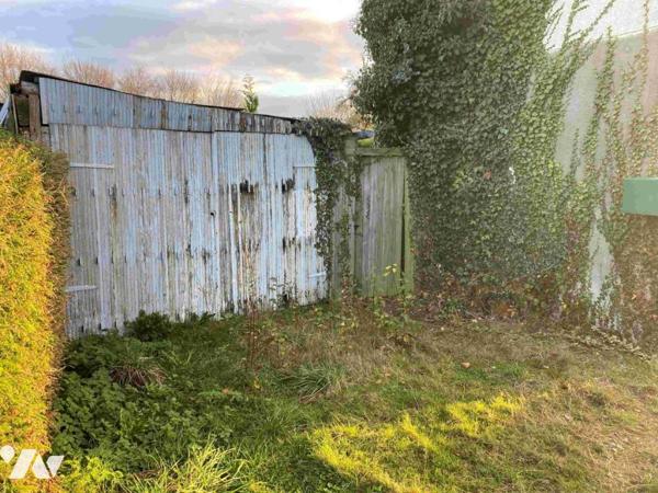 LA SELLE LA FORGE, limite de FLERS: Maison d'habitation à restaurer d'environ 66 m² habitable