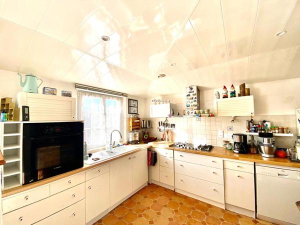 Longère 25 min d'Angers - 160 m2 avec dépendances