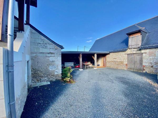 Longère 25 min d'Angers - 160 m2 avec dépendances