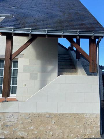 Longère 25 min d'Angers - 160 m2 avec dépendances