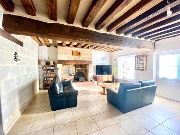 Longère 25 min d'Angers - 160 m2 avec dépendances