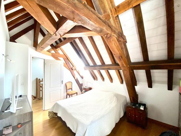 Longère 25 min d'Angers - 160 m2 avec dépendances