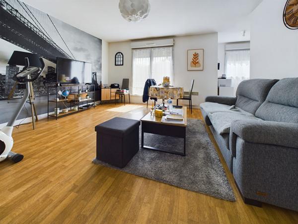 VENTE : appartement de 2 pièces (49 m²) à ELBEUF