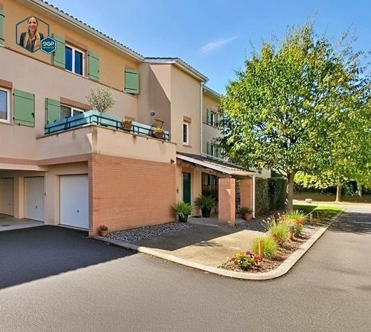 T2 Duplex avec grande terrasse, parking et cave