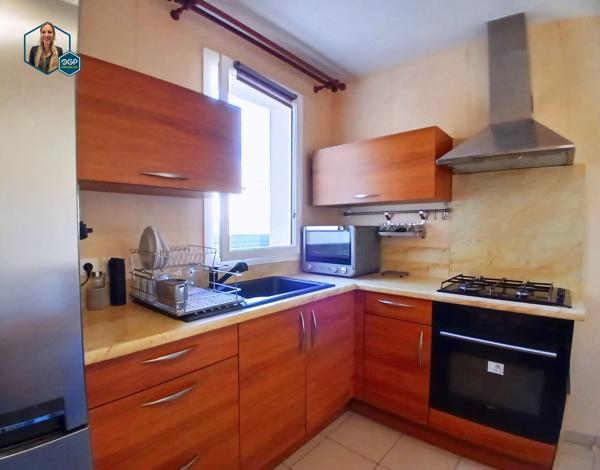 T2 Duplex avec grande terrasse, parking et cave
