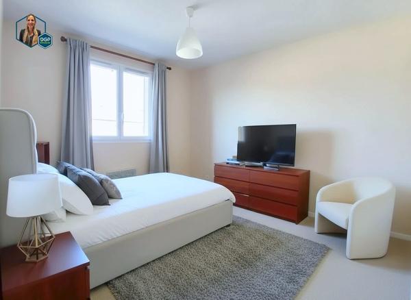T2 Duplex avec grande terrasse, parking et cave