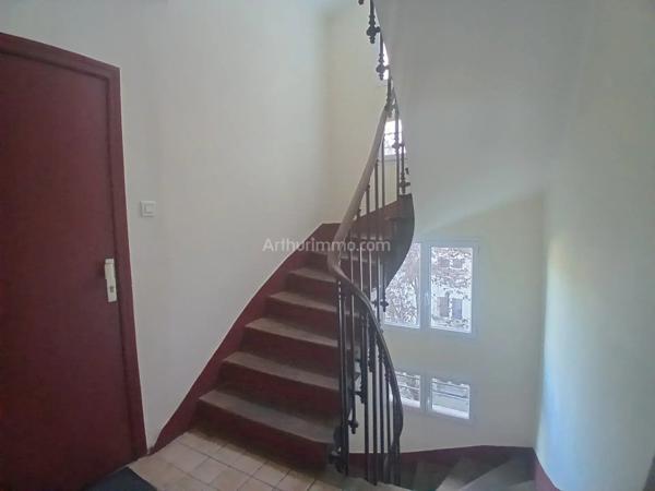 Vente                                                      Appartement
                        
                     2 pièces                      30 m2                     à Villeneuve-Saint-Georges