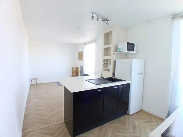 Vente                                                      Appartement
                        
                     2 pièces                      30 m2                     à Villeneuve-Saint-Georges