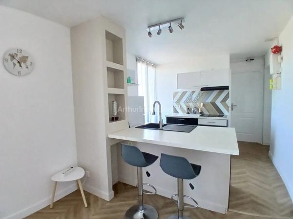 Vente                                                      Appartement
                        
                     2 pièces                      30 m2                     à Villeneuve-Saint-Georges