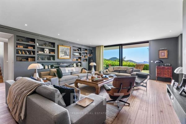 PROPRIETE DE 10 PIECES FACE A LA MER