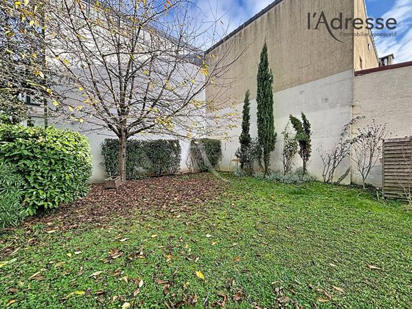 Suresnes - Appartement 3 pièces de 58 m² avec jardin 200 m² - Parking et Cave - 2ème parking en sus