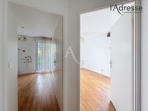 Suresnes - Appartement 3 pièces de 58 m² avec jardin 200 m² - Parking et Cave - 2ème parking en sus